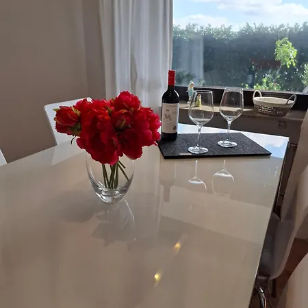 Josi 64 Qm, 1 Schlafzimmer, 1 Wohnzimmer Apartment *